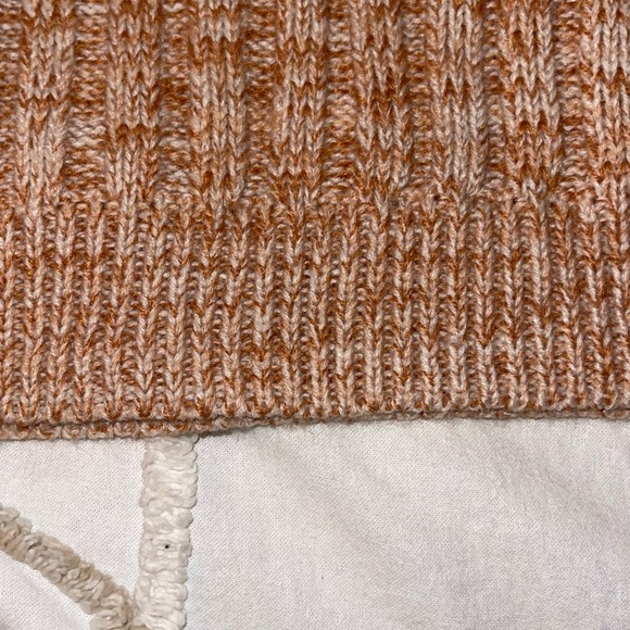 NWT- BlankNYC- Cozy Crew Neck Sweater - oversized for an XS Premium Quality - Picture 12 of 13